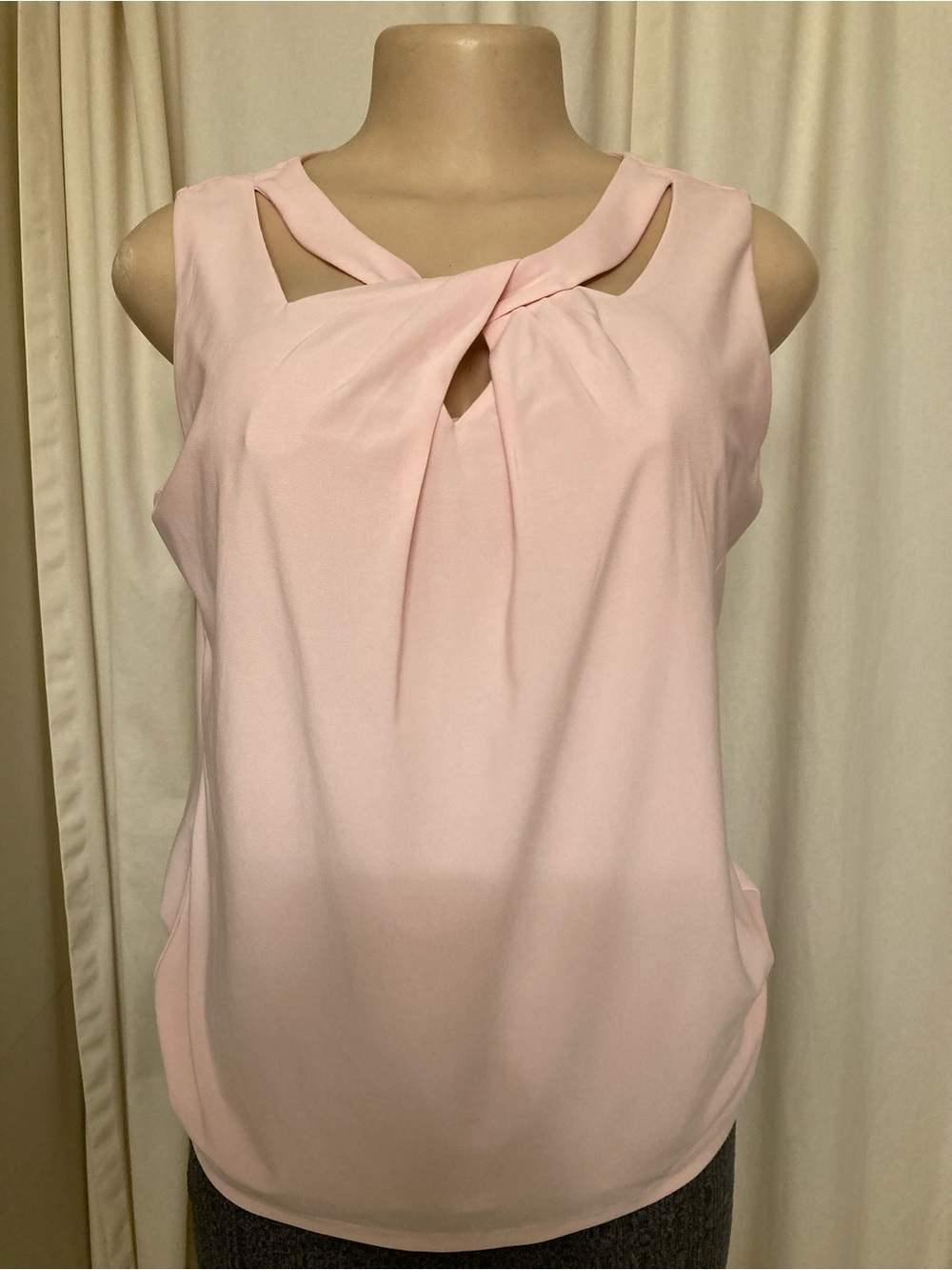Nine West Light Pink Sleeveless Twist-Neck Blouse